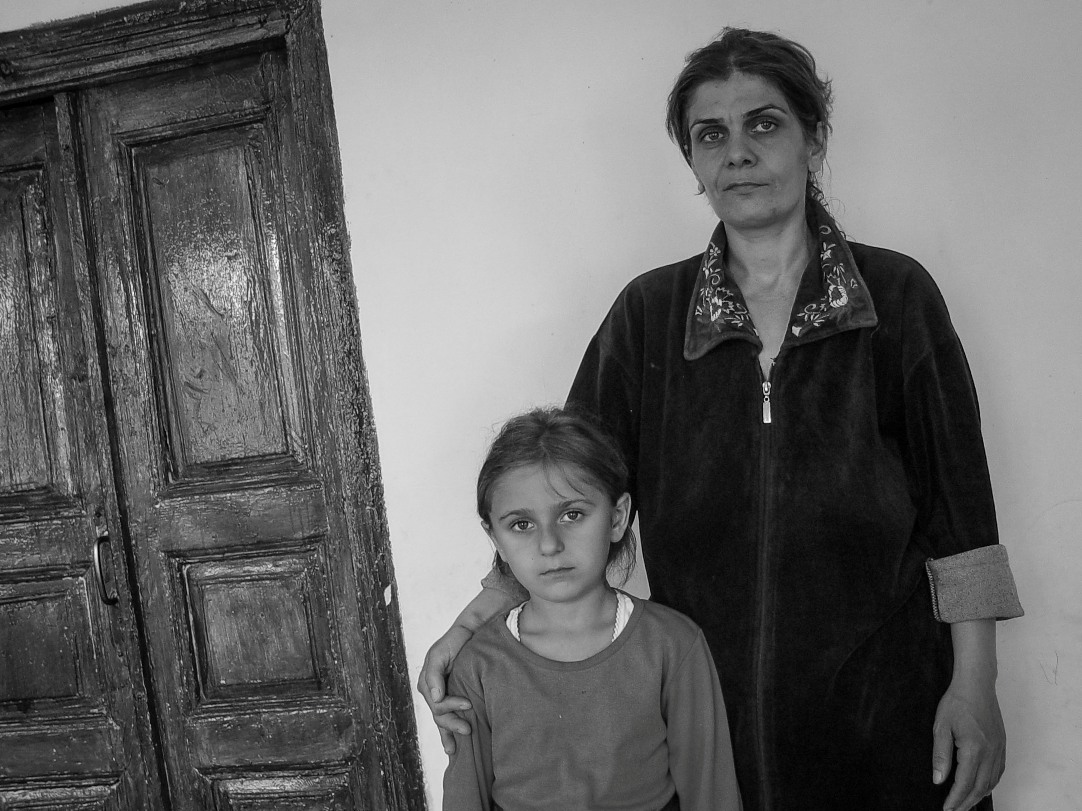 Tarana and her 6 year old daughter, who has had several operations due to organ complications, putting heavy financial pressure on her family. Tarana started a hair salon with her sister 16 years ago. Today, she has to stay home to take care of her daughter.