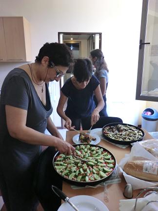 Eva cutting moussaka