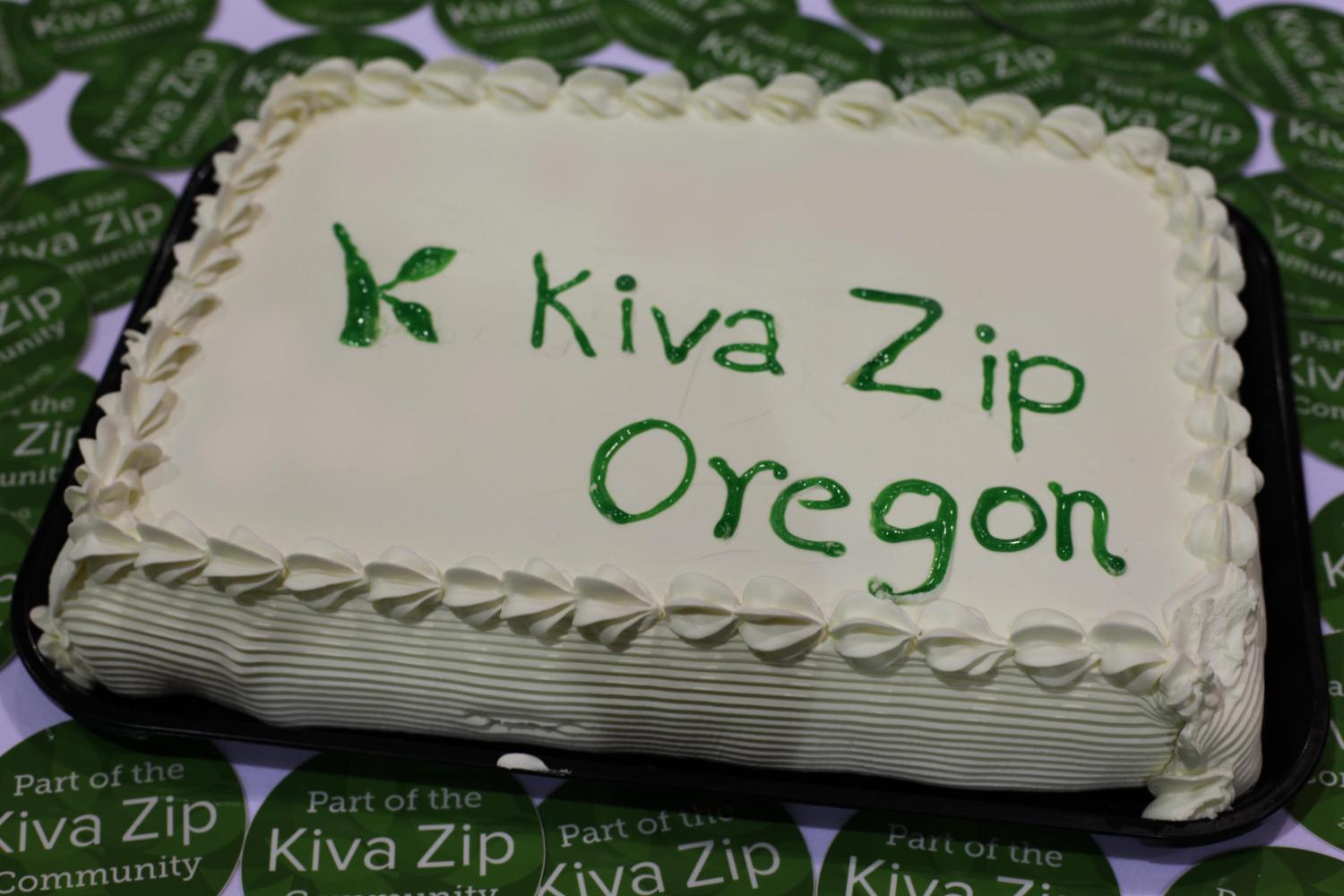 Aracely, one of the first Borrowers in Oregon, made us this gorgeous cake!
