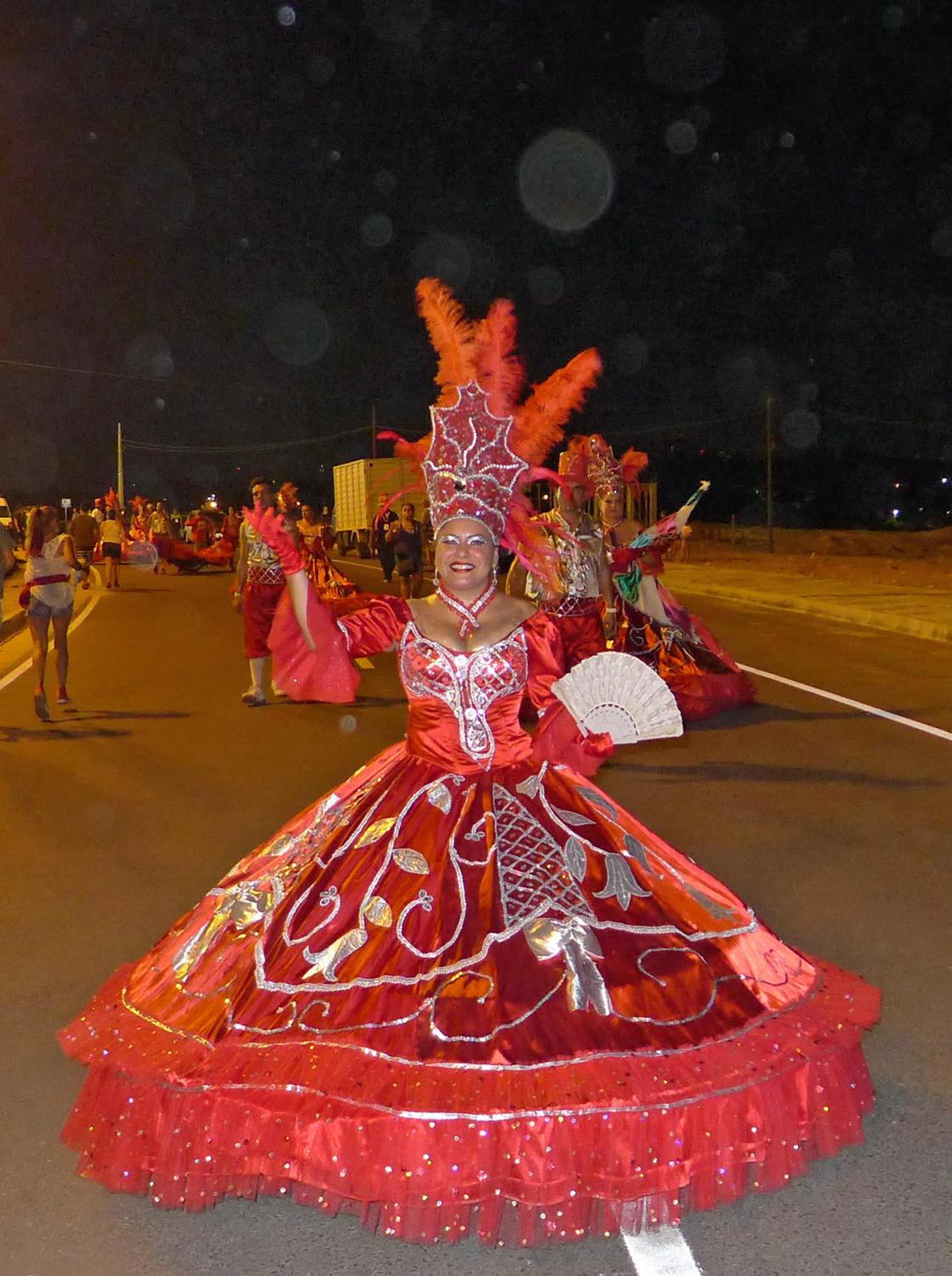 As we walked to our seating area, participants who'd already walked the parade route were heading in the opposite direction. Their costumes were a good omen of what wa to come!