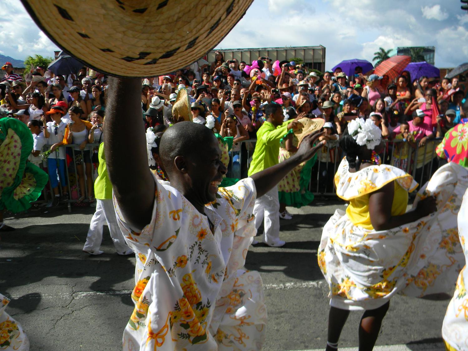 In between silletero groups were regional dance groups adding more joy to the party!