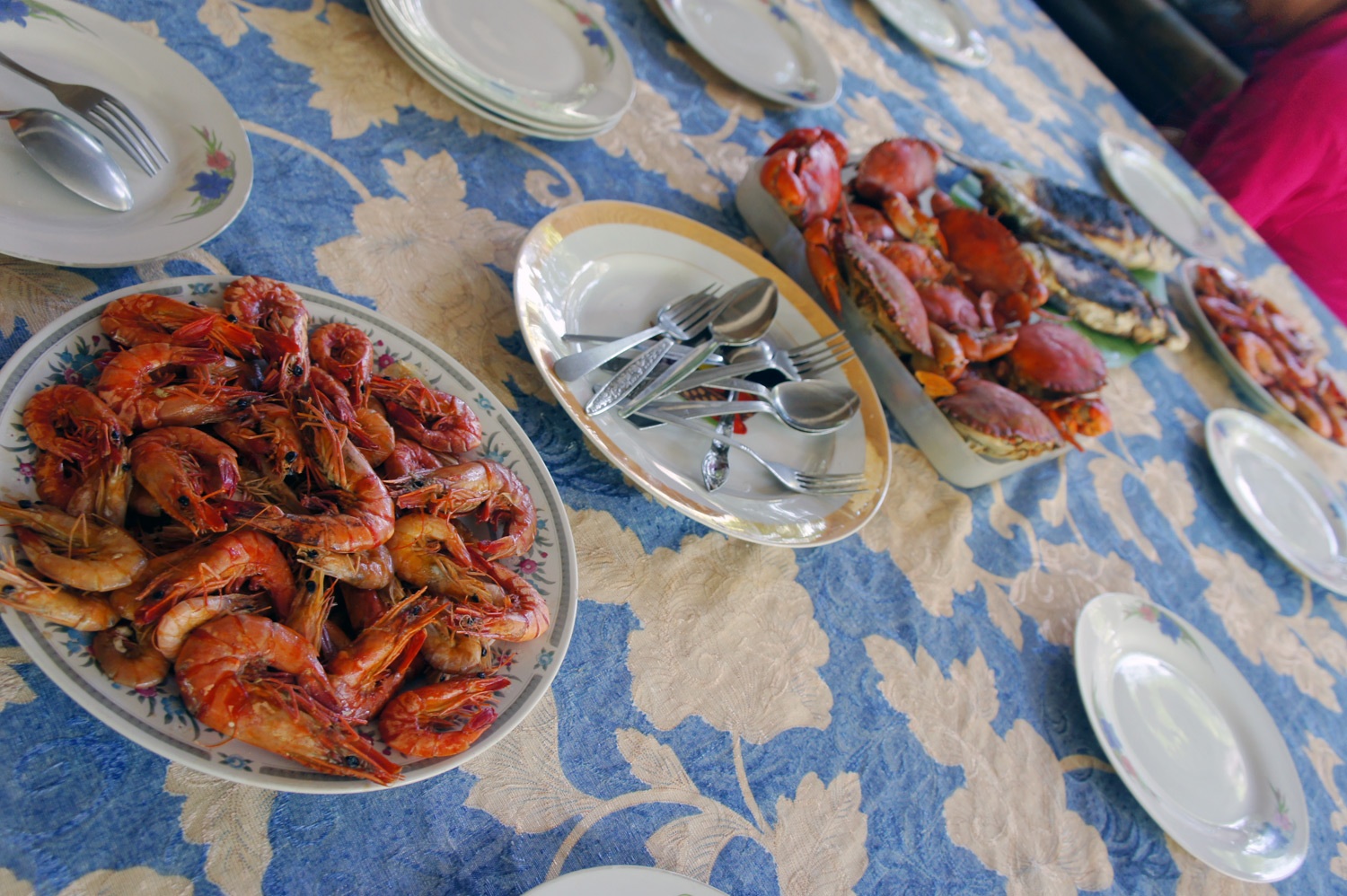 Delicious seafood lunch. Photo credit: Yungkit
