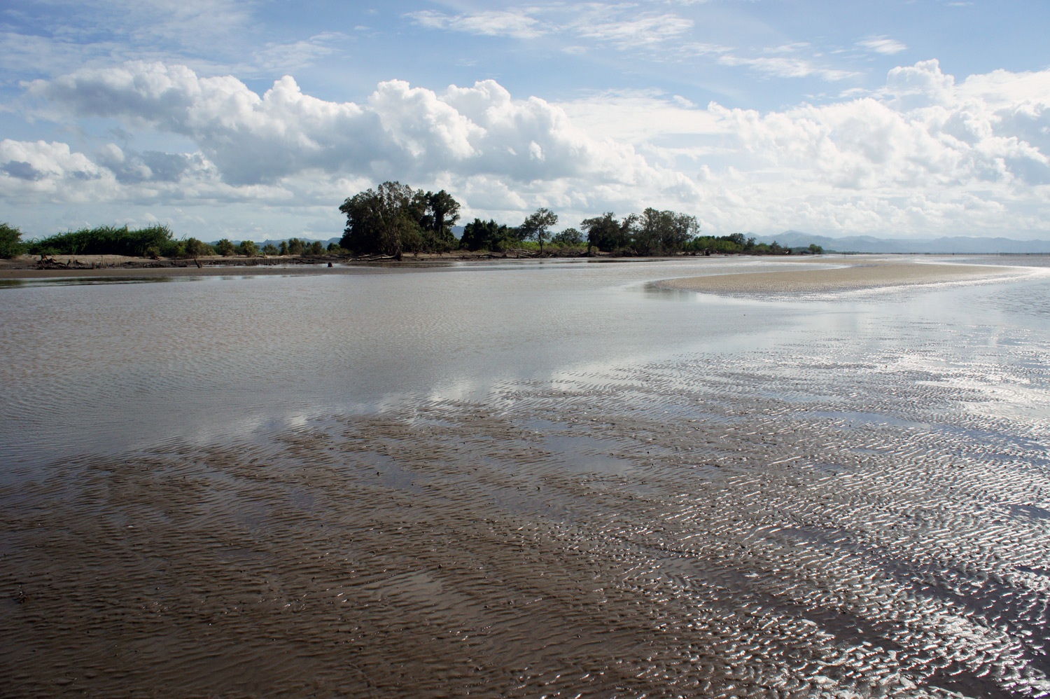 Most gorgeous uninhabited beach. Photo credit: Yungkit