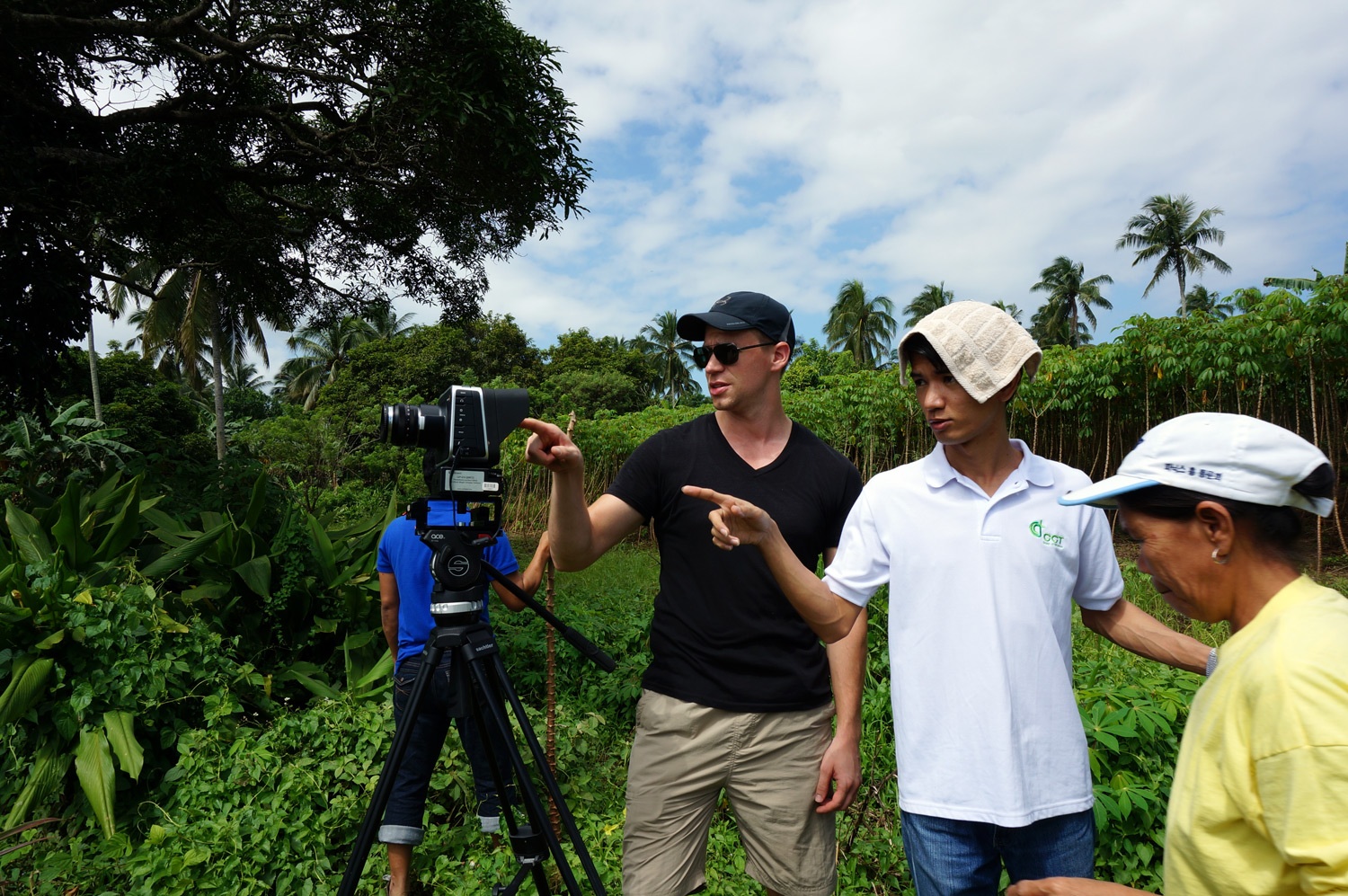 Directing the client. Edwin has his favorite towel on. Photo credit: Yungkit