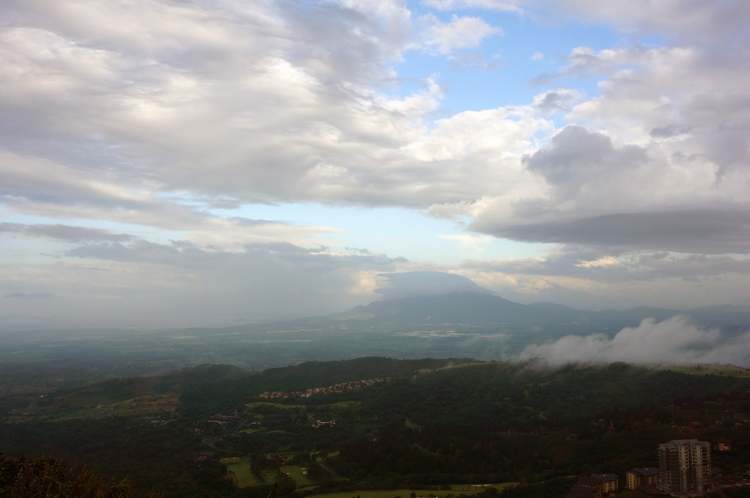 Fogs finally cleared up. Photo credit: Yungkit