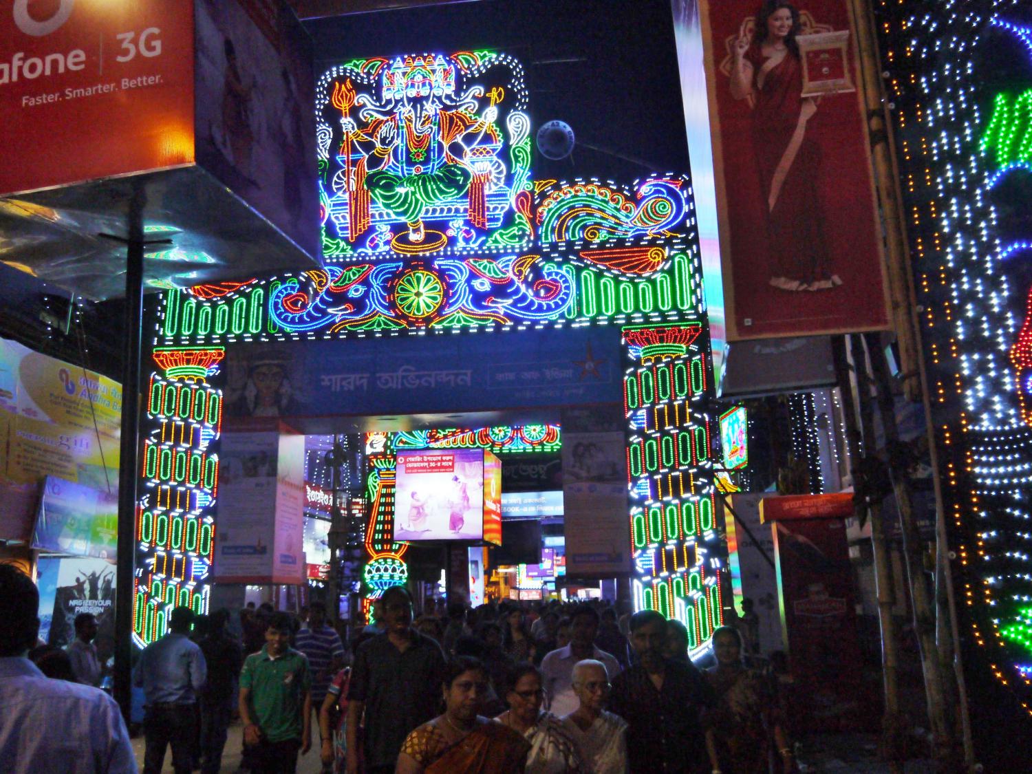 Beautiful light displays welcome festival attendees