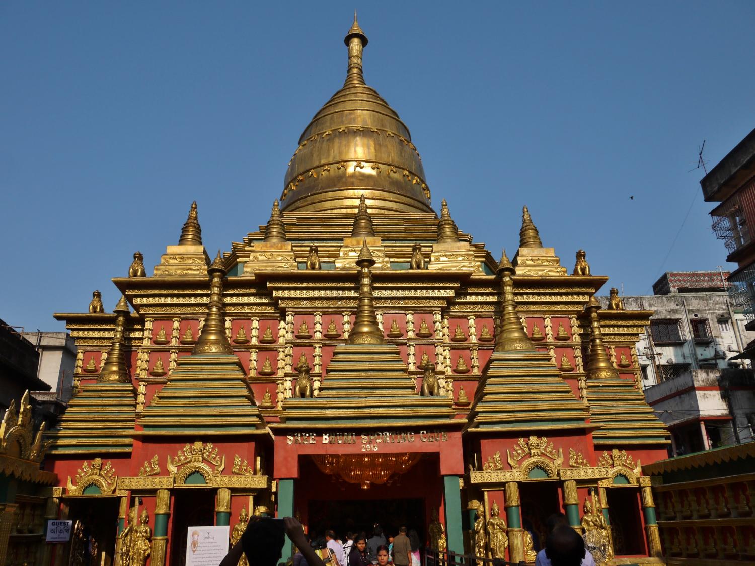 Large pandal structure
