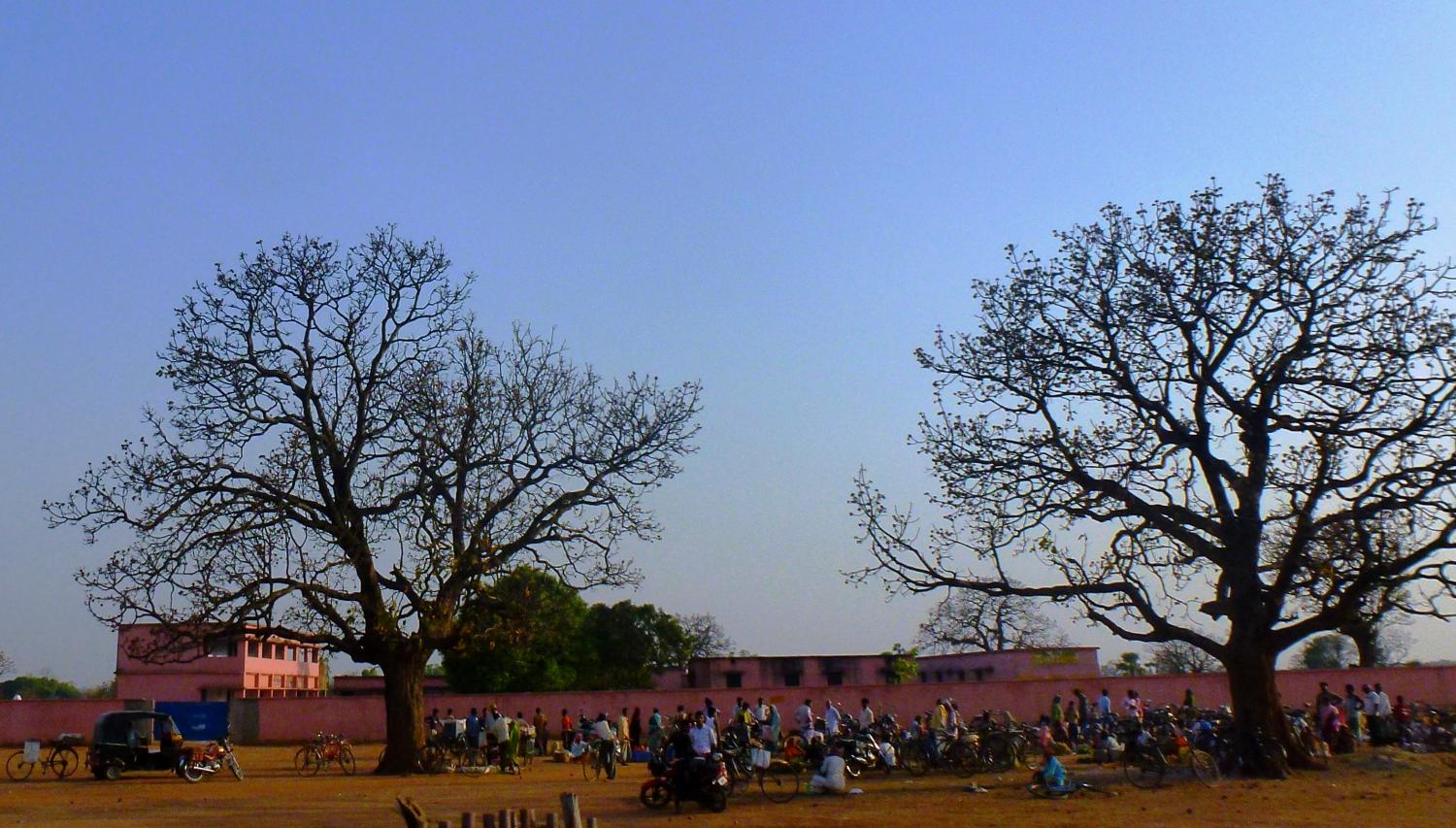 Twice a week the market of Parandih gathers in front of the school