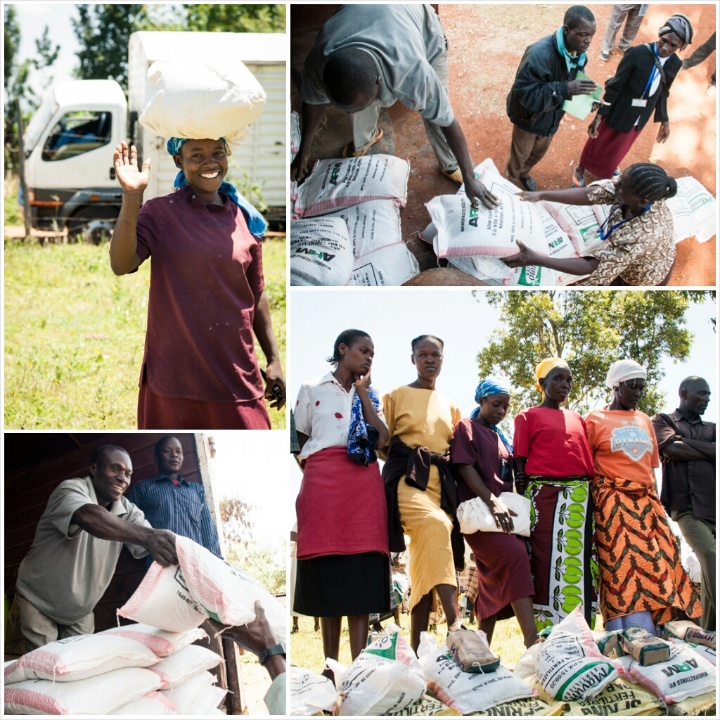 One Acre Fund farmers receiving hybrid seed and fertilizer packages. (Photo Credit: One Acre Fund)