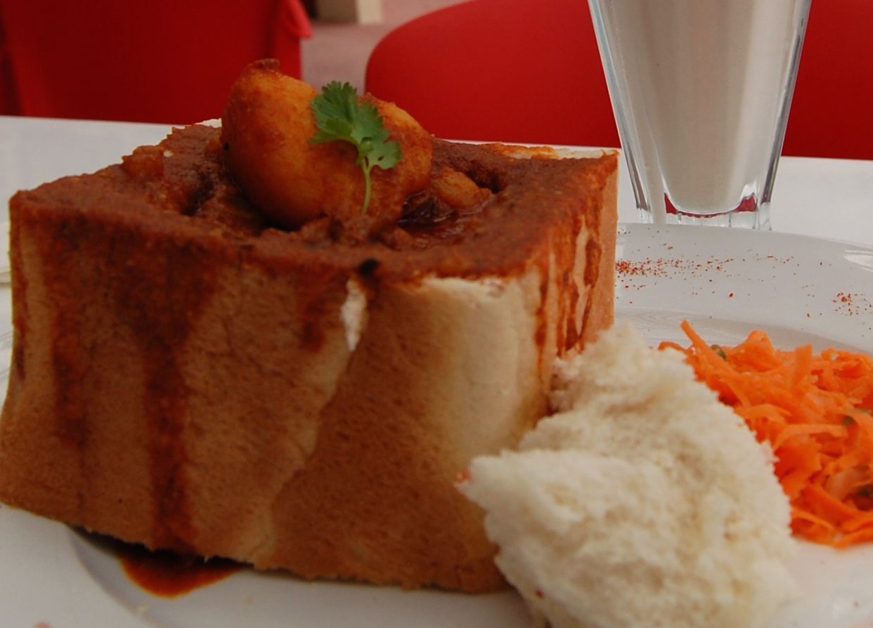 Bunny chow (Photo by Flickr user Shubert Ciencia)
